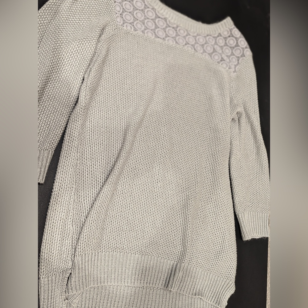 Pink rose - 3/4 sleeve sweater